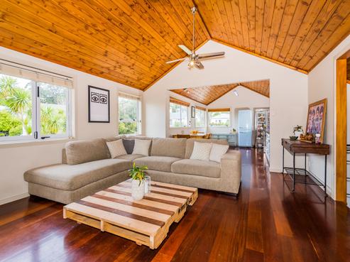 2/16 Sulphur Beach Road, Northcote Point