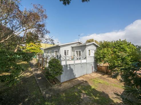1/76 Kaurilands Road, Titirangi
