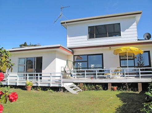 2/717 Acacia Bay Road, Acacia Bay