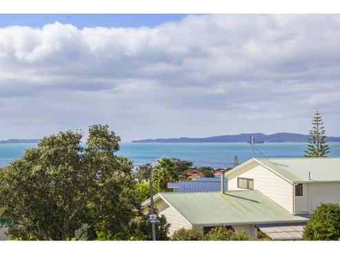 8 Snells Beach Road, Snells Beach