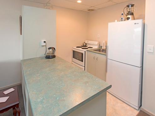 6 Airborne Road, Rosedale