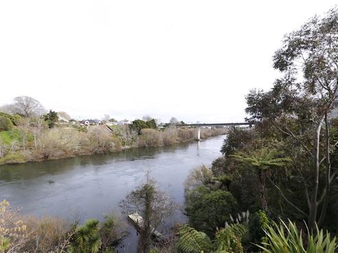 1/355 River Road, Claudelands