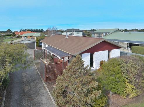 52 Seadown Crescent, Amberley
