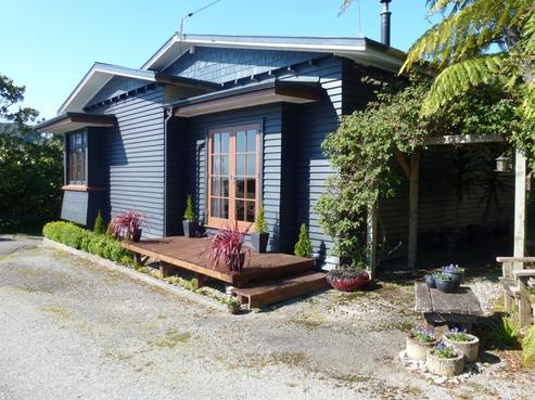 21 Freyberg Terrace, Greymouth