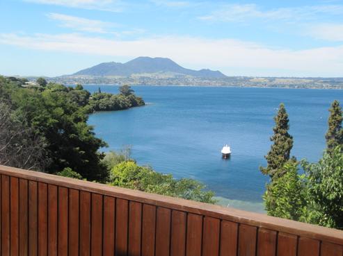 30 Ewing Grove, Acacia Bay