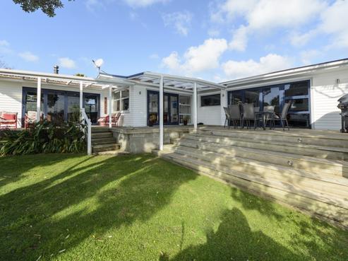 1142 South Road, Oakura