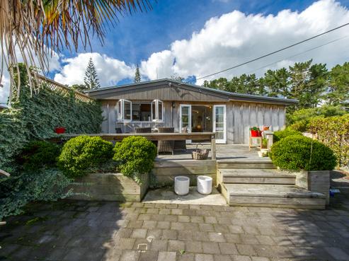 24 James Mcleod Road, Shelly Beach