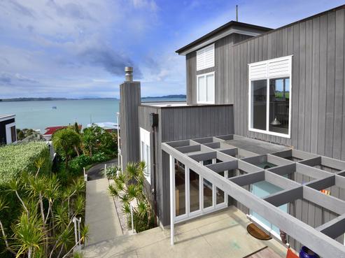 11 Gordon Craig Place, Algies Bay