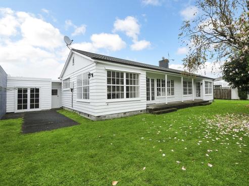 16A Bellevue Road, Woburn