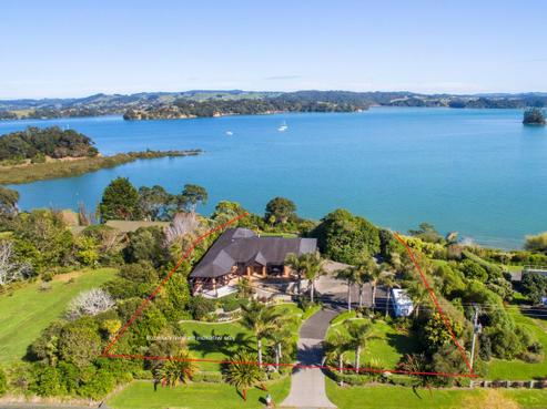 111 Ridge Road, Mahurangi East