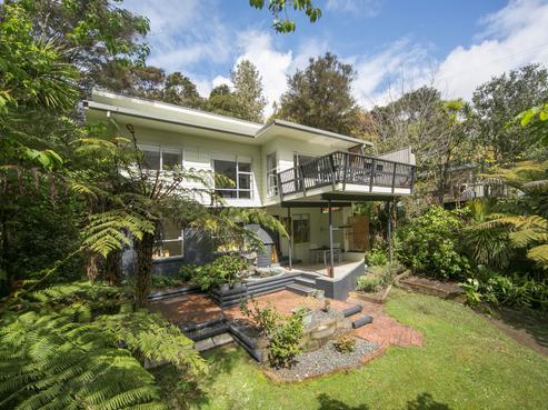 739 West Coast Road, Oratia