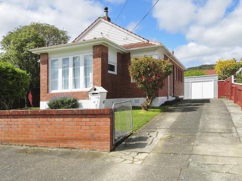 54 Compton Crescent, Taita