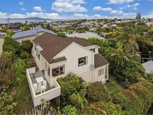 32B Seaview Road, Castor Bay