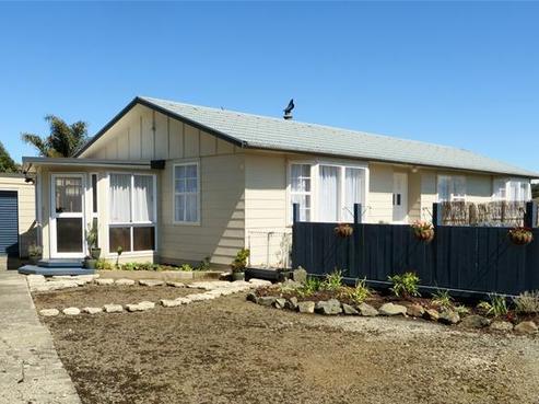 11 Skelton Crescent, Paparoa