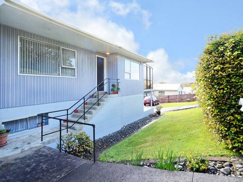 67 Beaubank Road, Kelston