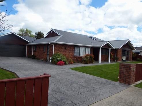 17 Bullock Drive, Springvale