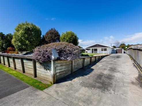 5 Aitken Street, Bulls