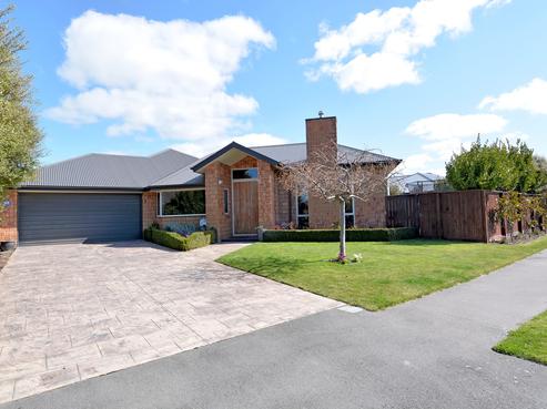 17 Burbank Drive, Aidanfield
