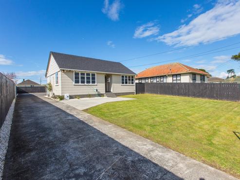 41 Firth Crescent, Otara