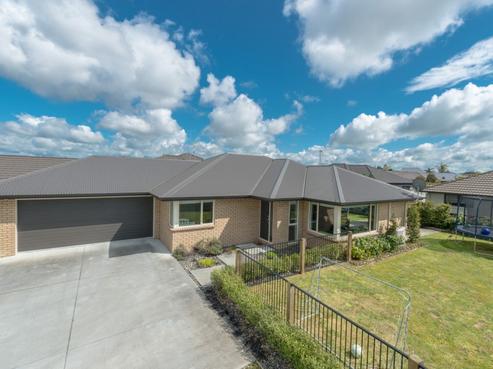 11 Tallentire Crescent, Huntington