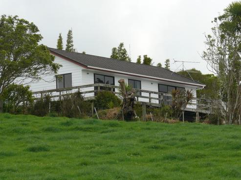 1323 State Highway 1, Hikurangi