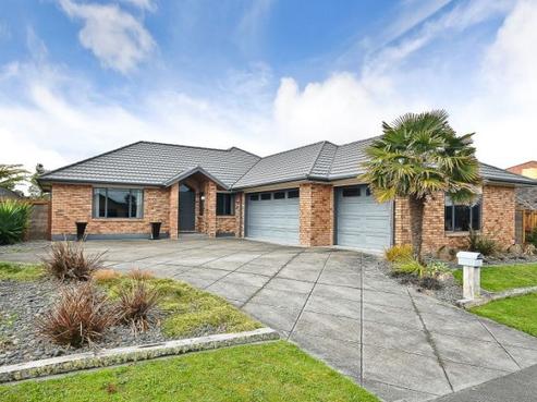 57 Huntington Drive, Huntington