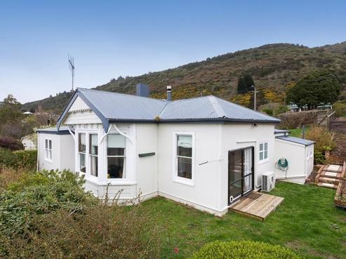34 Kauri Street, Ravensbourne