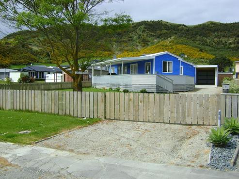 15 Lochiel Street, Mahia