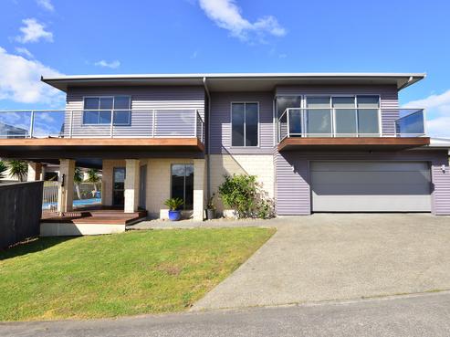 11A Pacific Parade, Army Bay