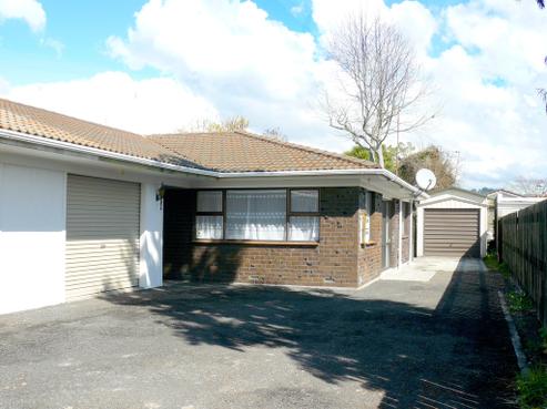 28B Holland Street, Glenholme