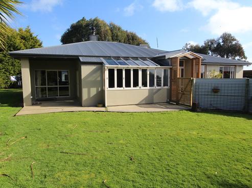 86 Wixon Road, Tisbury