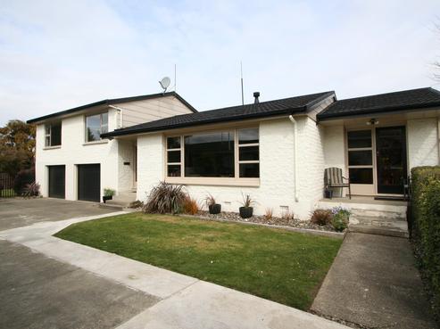 33 Montrose Street, Gladstone