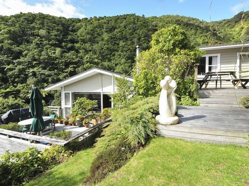 2 Latham Road, York Bay