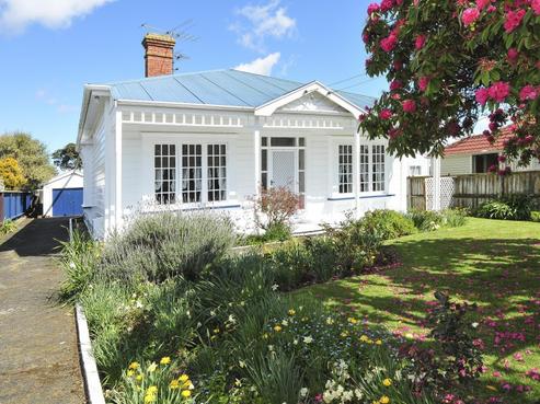 167 Whites Line East, Waiwhetu