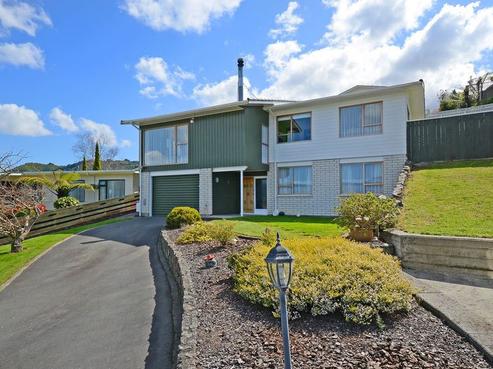 3 Dawn Grove, Brown Owl
