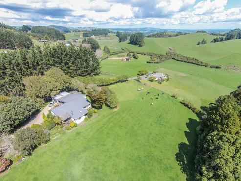 1740D Ponga Road, Hunua