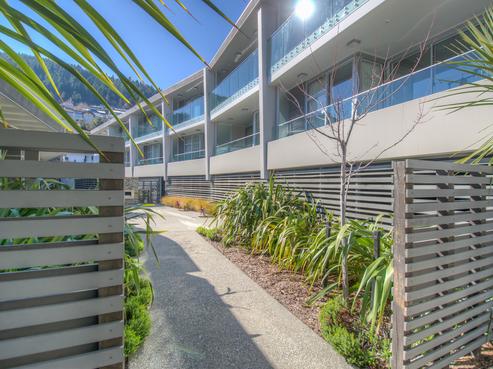 9/16 Kent Street, Queenstown Central