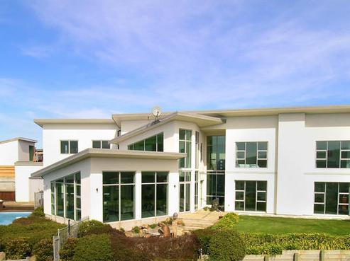 339 Highcliff Road, Highcliff