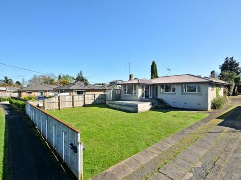 17A Macdonald Road, Glenview
