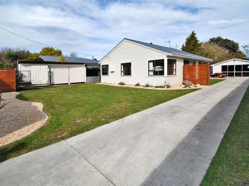 59 Batten Grove, The Pines Beach