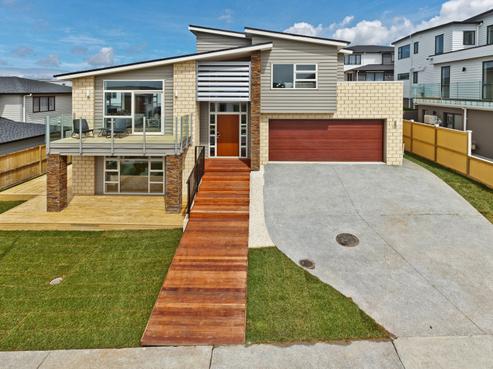 10 Greenlink Rise, Long Bay