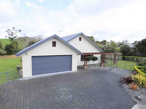 36 Limousin Place, Grandview Heights