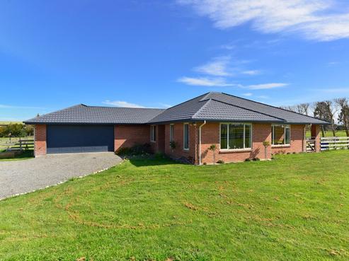 15 Landsborough Drive, Darfield
