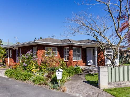 1/8 Shortland Place, Havelock North