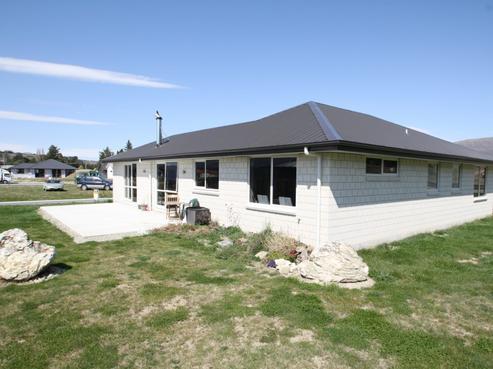 26 Warbler Lane, Albert Town