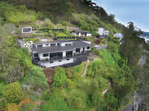2 Irvine Road, The Cove
