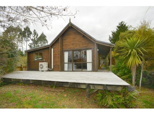 17 Ivy Terrace, Moana / Lake Brunner