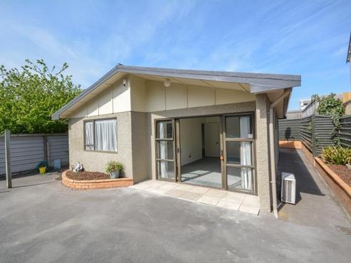 6 Aitken Place, Mornington