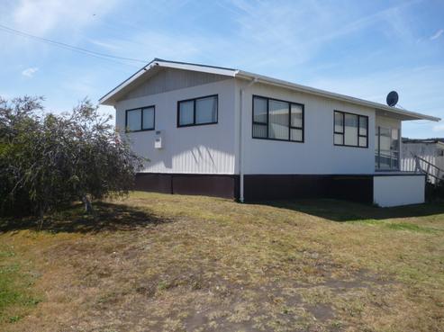 104 Lincoln Road, Whangamata
