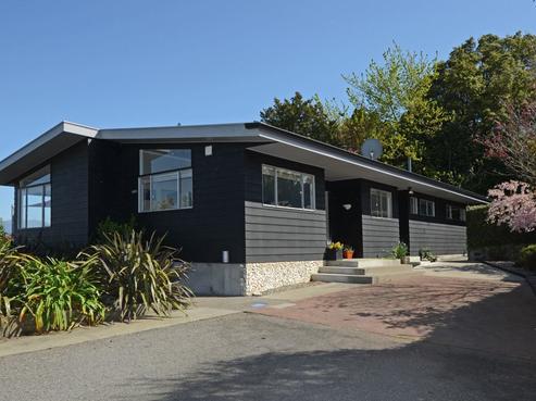 8A Terrace End, Masterton